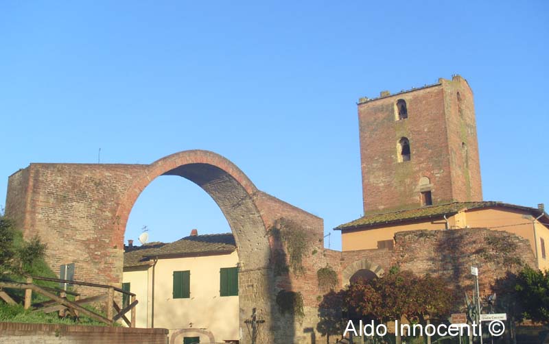 MONTOPOLI IN VAL D'ARNO: ARCO E TORRE DI CASTRUCCIO 4' IMMAGINE